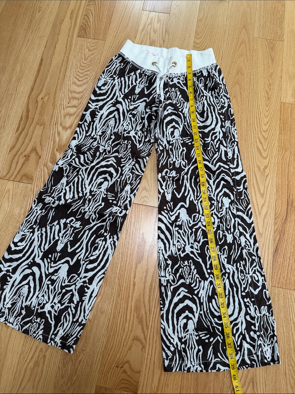 Lilly Pulitzer XS the linen beach wide leg  pants in zebra print . - Picture 5 of 10